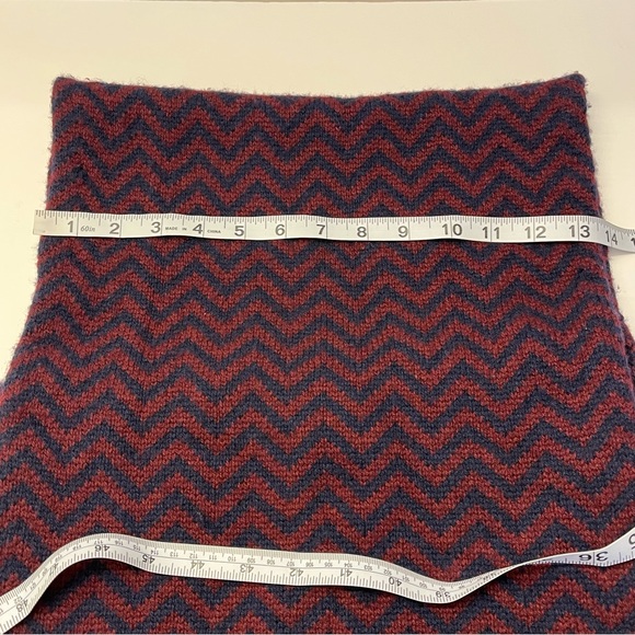 J Crew Burgundy Blue Chevron Wool Acrylic Blend Infinity Knit Scarf OS - Picture 7 of 10